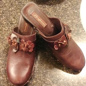 Brighton Wood/Leather Clogs, sz 9M